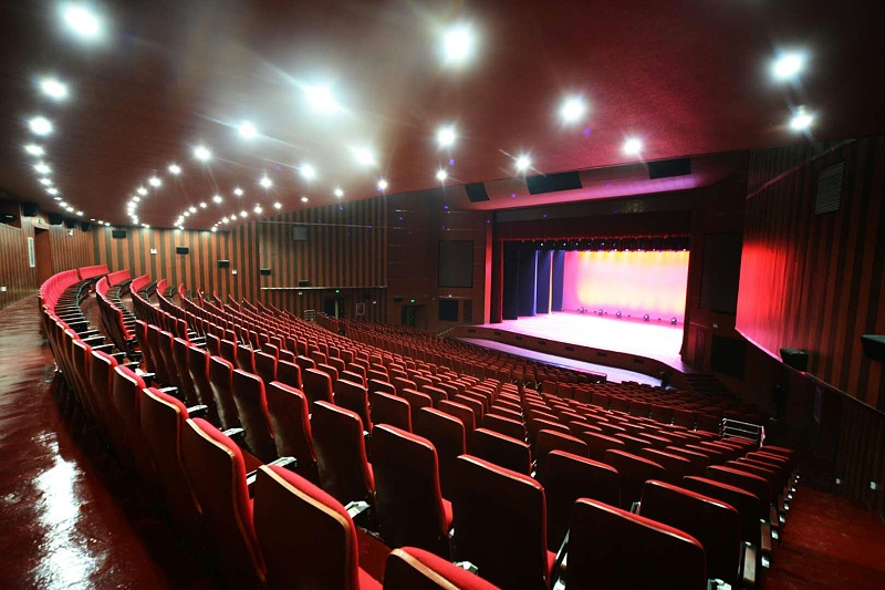 ��̨������ô���Բ����ͷų����������